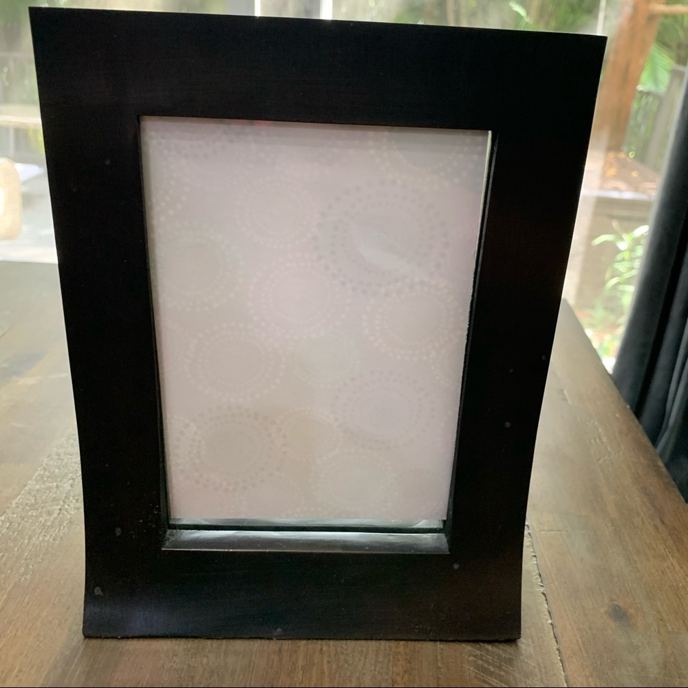 Dark gray heavy freestanding photo frame for size 5x7 photo